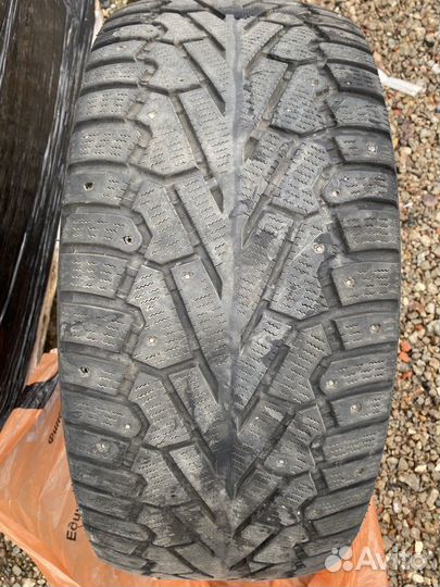 Pirelli Ice Zero 265/45 R20