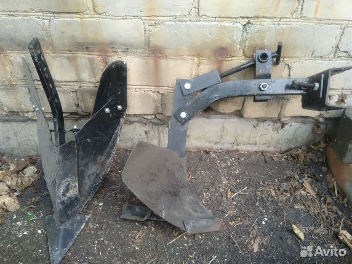 Плуг и окучник для мотоблока, цена за оба
