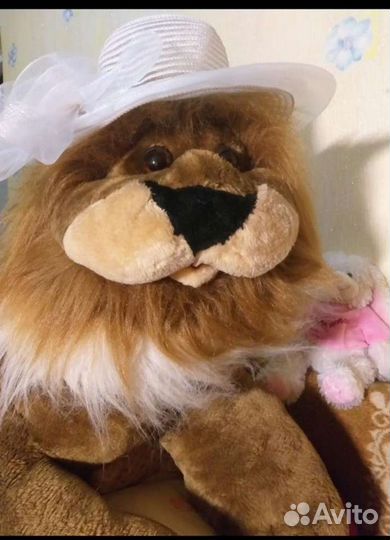 Лев /цену можем обсудить