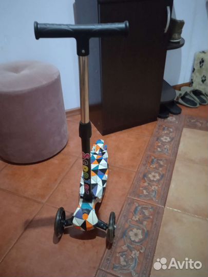 Самокат детский трехколесный новый
