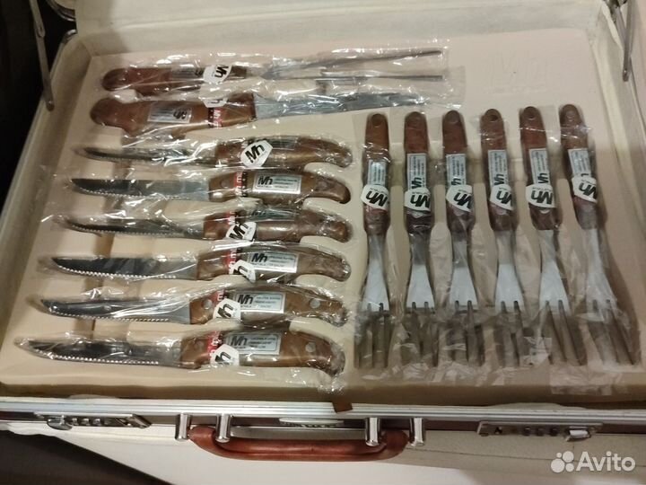 Набор для кухни и пикника в кейсе 25 предметов