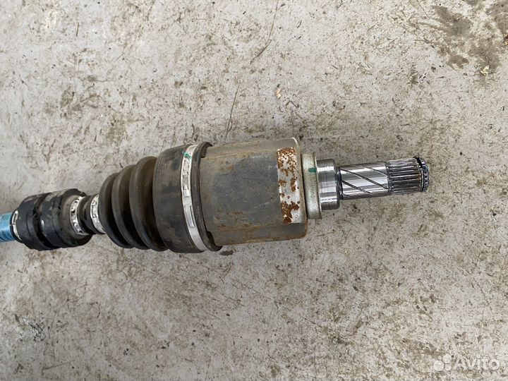 Передний левый привод Nissan X-Trail T32 2021г