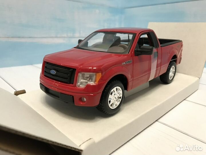 Модель пикапа Ford F-150 1/24 Maisto