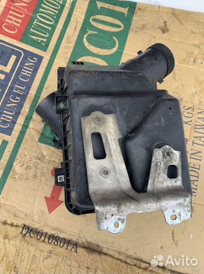 Корпус воздушного фильтра Toyota Camry V40