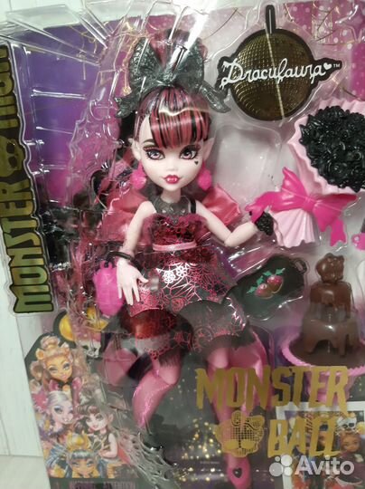 Кукла Монстер Хай Бал Дракулаура