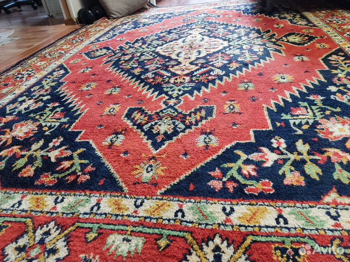 Ковер шерстяной ручной работы