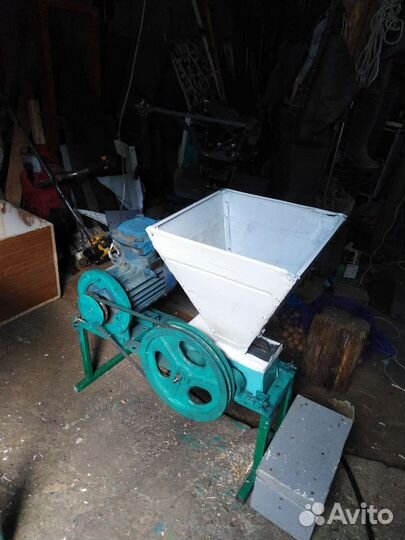 Плющилка зерна