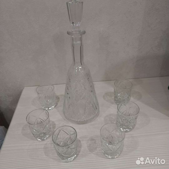Графин хрустальный со стопками