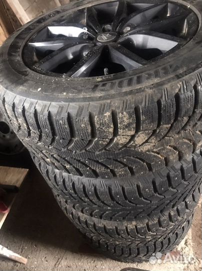 Bridgestone Blizzak Spike-01 255/55 R18