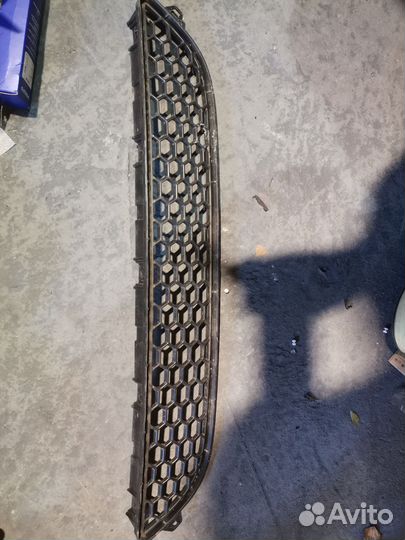 Решетка бампера переднего volvo s60