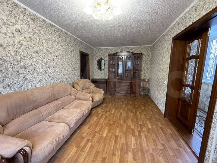 2-к. квартира, 57 м², 1/9 эт.