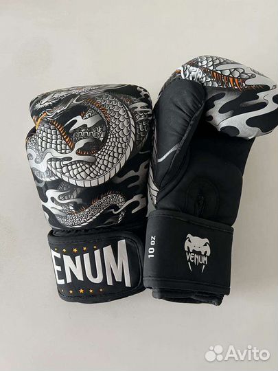 Боксерские перчатки Venum 10OZ
