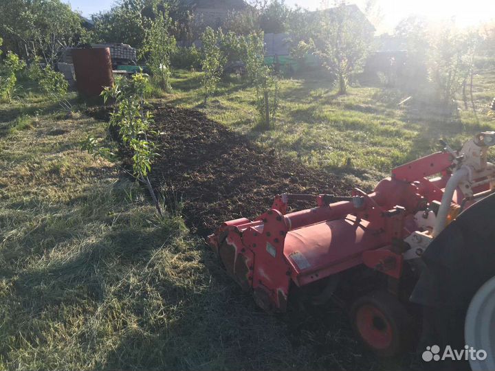 Вспашка земли минитрактором