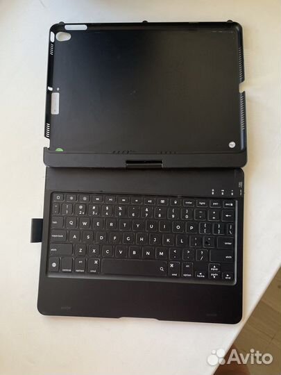 Клавиатура для iPad 2020