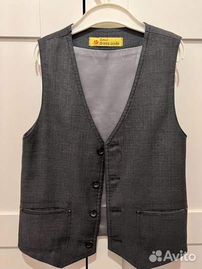 Жилетка серая школьная