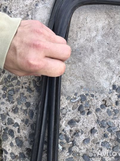 Уплотнительная резинка для авто москвич kombi