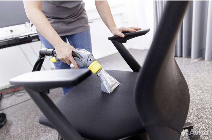 Профессиональный моющий пылесос Karcher в аренду