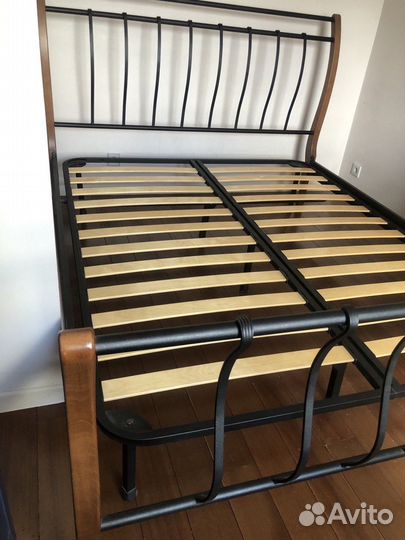 Кровать двухспальная 160 200