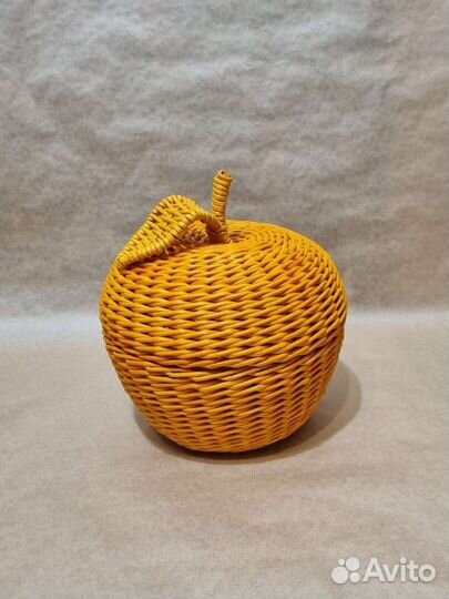 Яблоко -конфетница