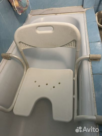 Сиденье на ванну