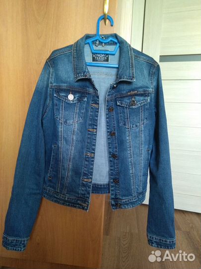 Куртка джинсовая