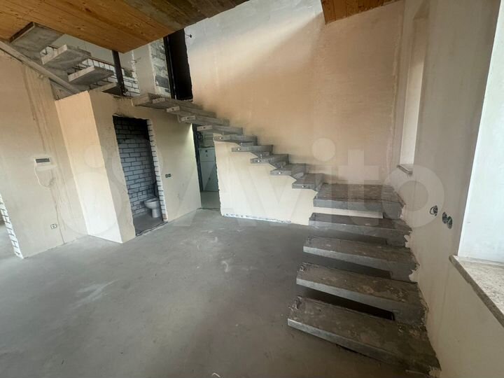 Дом 229,7 м² на участке 14 сот.