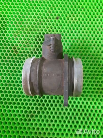 Датчик массы расхода воздуха Бош 037