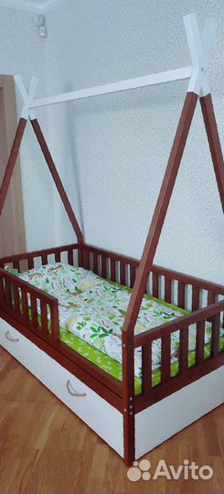 Кровать из бука вигвам