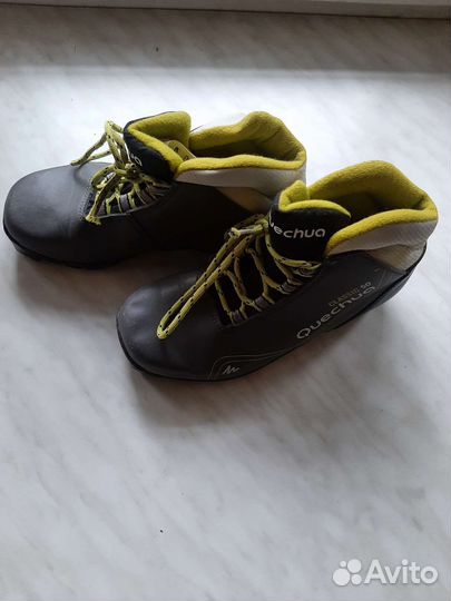 Лыжные ботинки