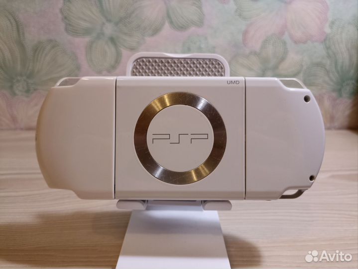 Sony PSP 2008 прошитая + много игр