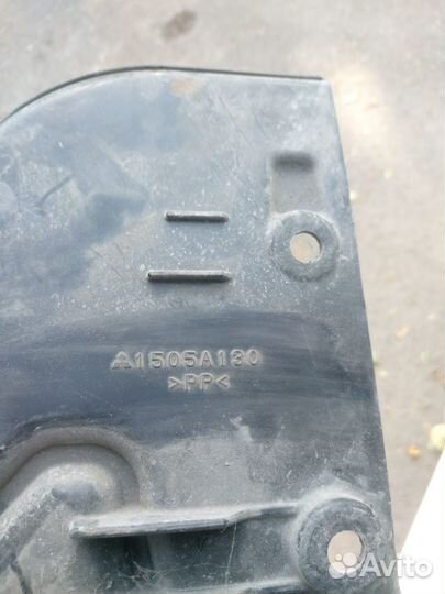 Воздухозаборник Mitsubishi