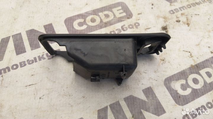 Накладка внутренней ручки левая Ford Kuga 1