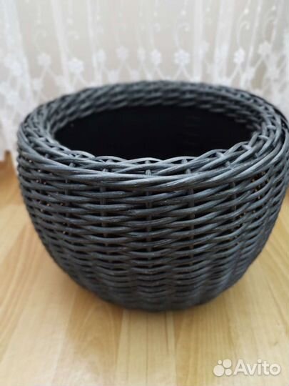 Ротанг. Кашпо