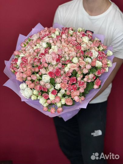 Букет кустовые розы