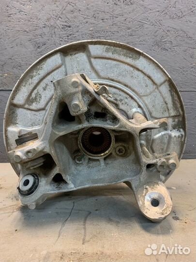 Кулак поворотный задний левый Bmw X7 G07 M-pack