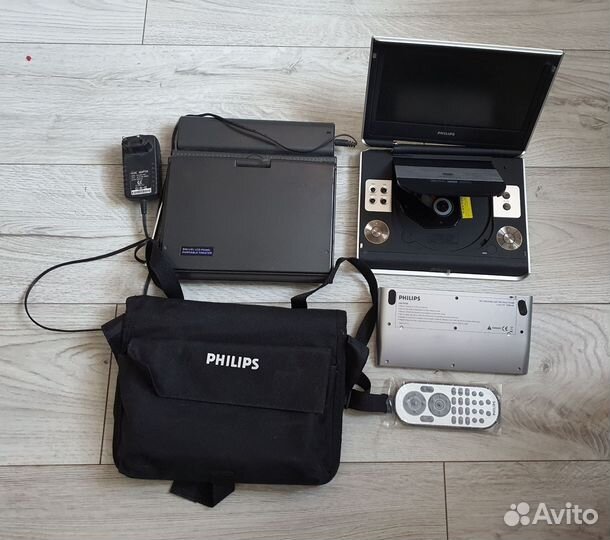 Портативный видеопроигрыватель (нерабочий) 2 штуки