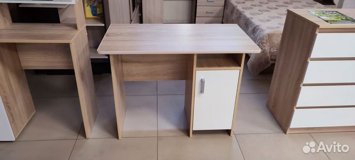 Стол письменный компьютерный 100х57х74