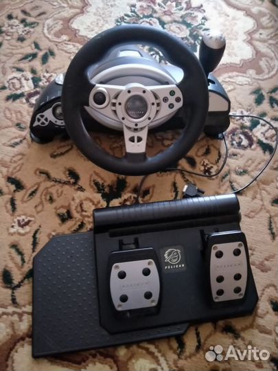 Игровой руль с педалями
