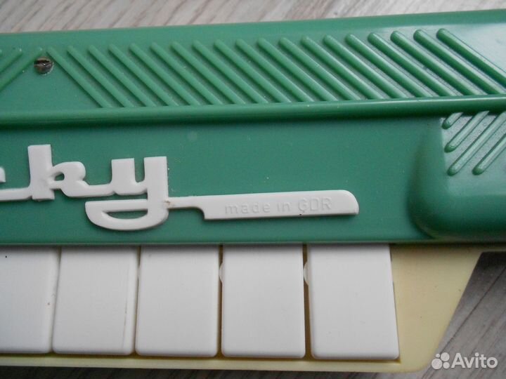 Губная гармошка ГДР, радио Англия