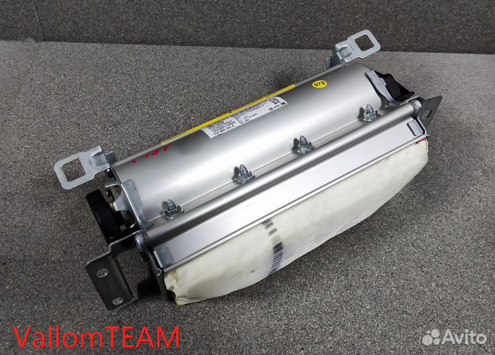 Лот T151 Подушка безопасности пассажирская VW Toua