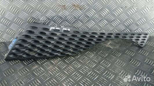 Решетка радиатора nissan juke F15 (YNP20G101)