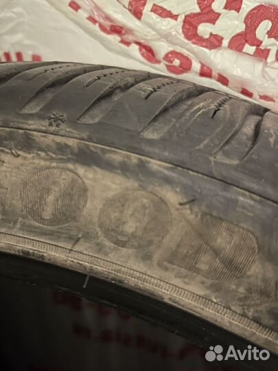 Goodyear Vector 4Seasons Gen-3 245/40 R18 97W