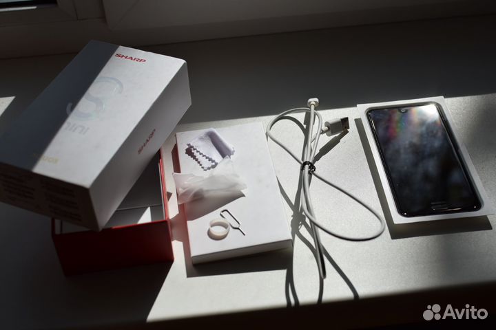 Sharp Aquos S3, 4/64 ГБ