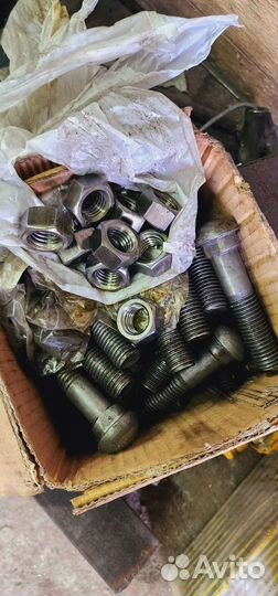 Болт стыковой М18х88 с гайкой