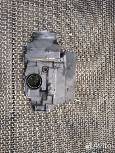 Корпус воздушного фильтра Renault Scenic, 2001