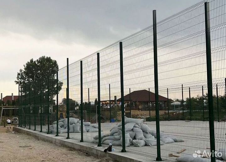 3д забор из сетки гиттер