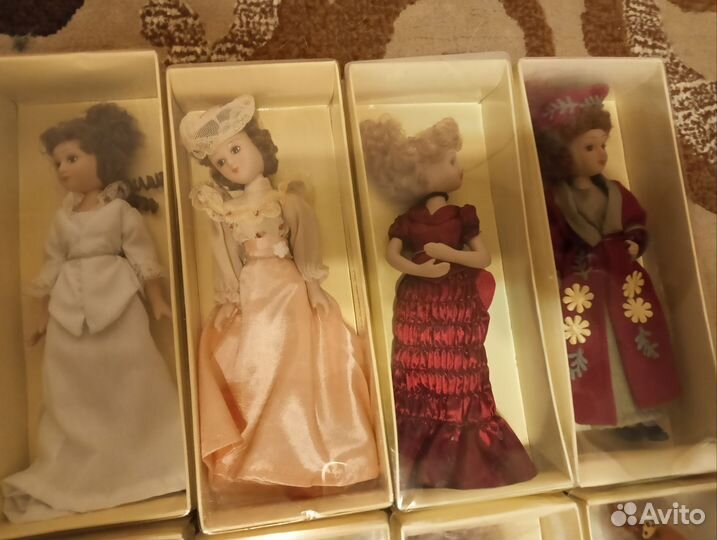 Кукла фарфоровая коллекционная