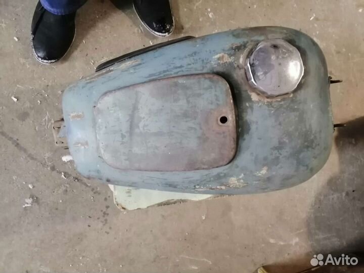 Бензобак от иж 49