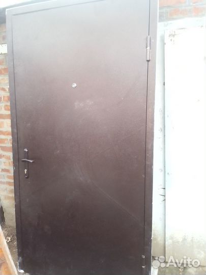 Двери входные металлические