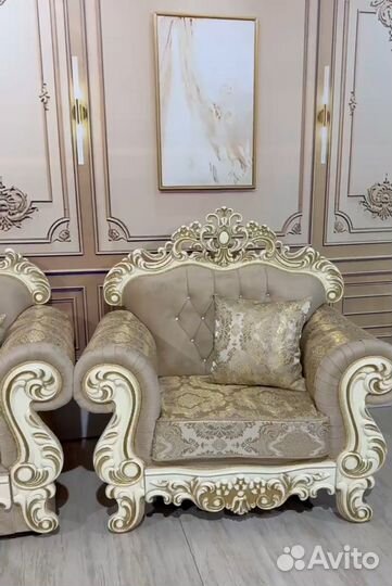 Мягкая мебель «Корона»